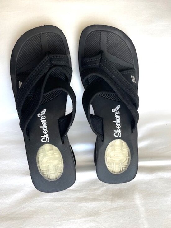 Skechers Shoes - Skechers black sandal with white trim